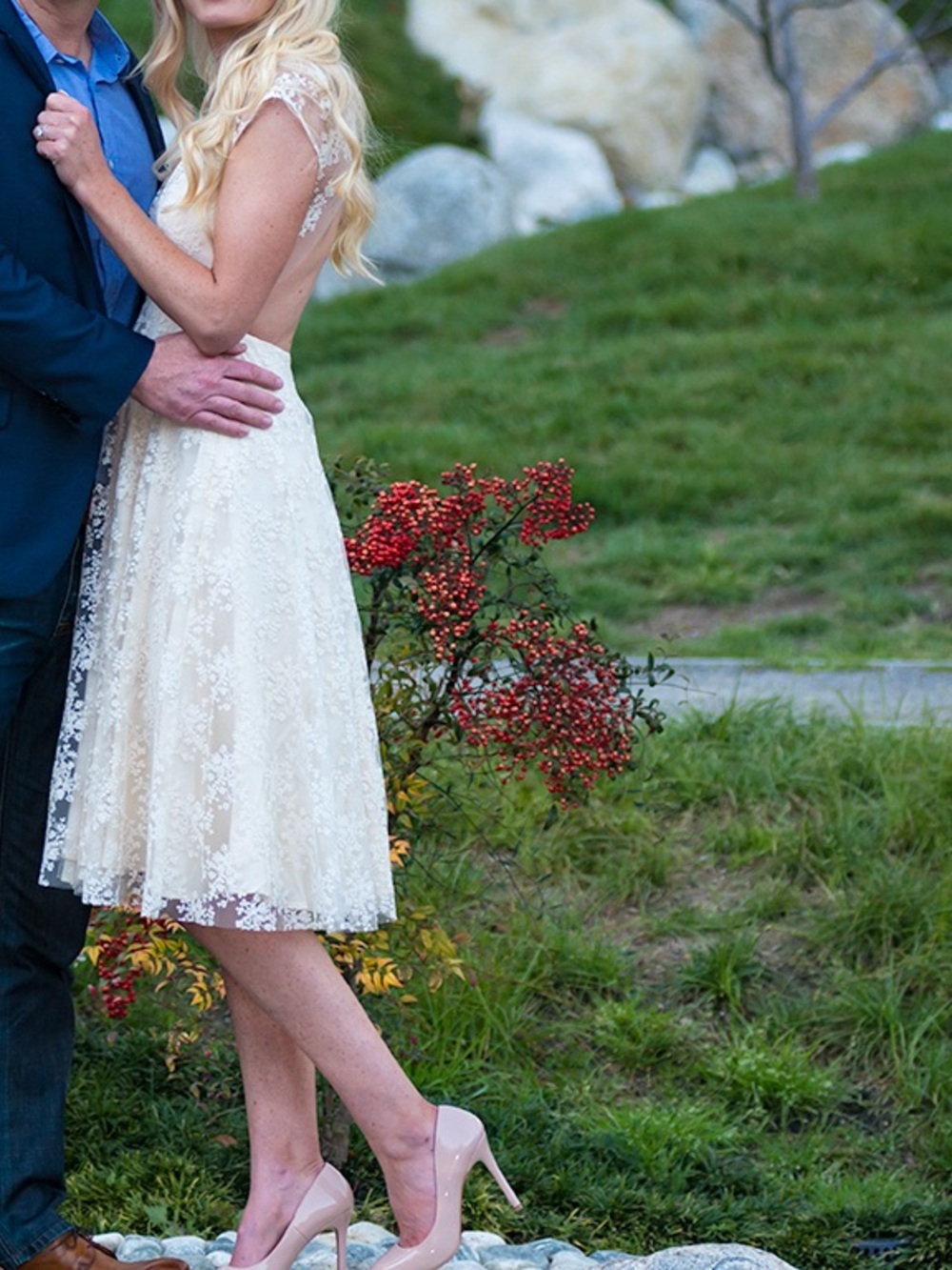 SAU LEE x Anthropologie - Ivory Lace V-Neck Tea-Length Bridal Dress